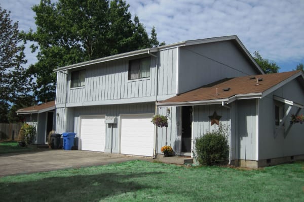 Exterior view of our apartments at Shasta Park in Eugene, OR