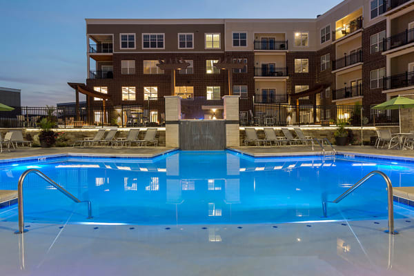 Centerville Apartments Near Cross Pointe Shopping Center