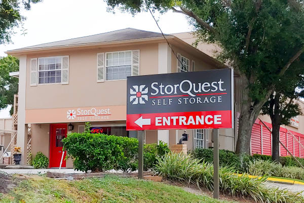 Storage features at Tampa self storage