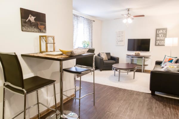 2 & 3 Bedroom Apartments in Cedar Rapids | Prairie Reserve