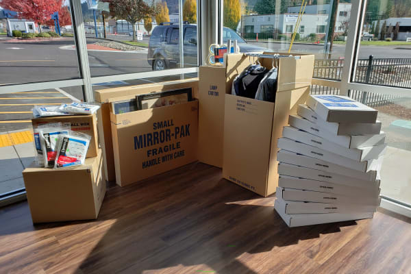 Features at Cascade Self Storage in Roseburg, Oregon