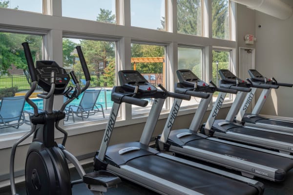 You'll love the amenities and features offered at Fairlane Meadow Apartments in Dearborn.