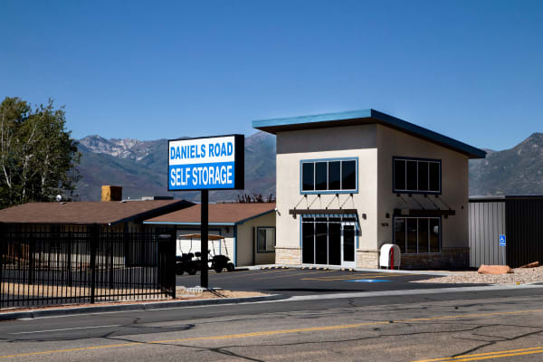 Exterior View of Office at Daniels Road Self Storage
