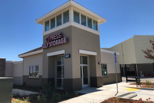 The exterior of the office building at Cypress Self Storage in Oakley, California