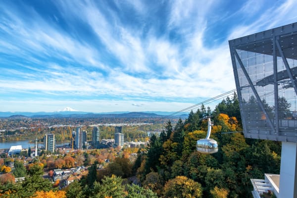 Aerial tram near Motif Apartments in Lynnwood, Washington