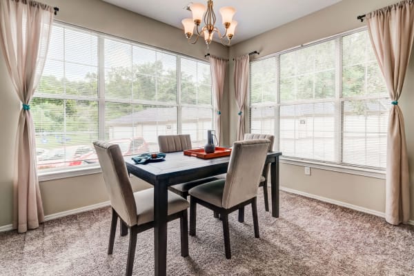 Take a virtual tour of a two bedroom apartment at Highlands of Montour Run in Coraopolis, Pennsylvania