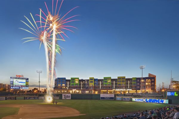 Resident clubhouse bar area at Outfield Ball Park Lofts in Lansing, Michigan