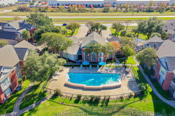 swimming pool at Fairmont Oaks Apartments in La Porte, Texas