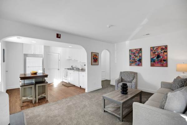 2 Bedroom 1 Bathroom Modern