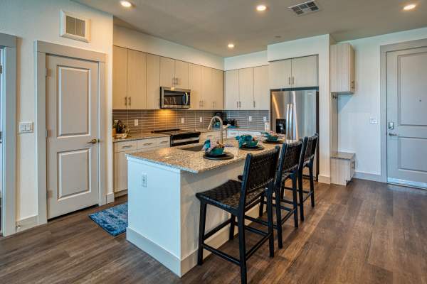 Apply to live at Alexan Park West in Peoria, Arizona