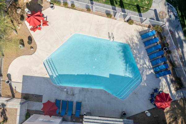 Large community pool at 544 Southern Apartments in Mesa,Arizona