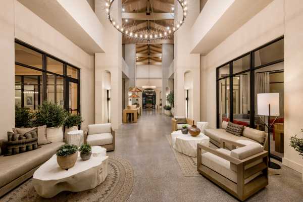 Lobby at Tuscany at Gabriella Pointe
