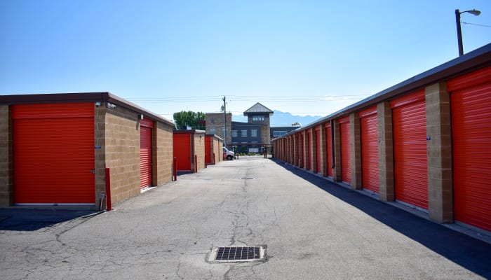 Red doors on storage units at a STOR-N-LOCK Self Storage location