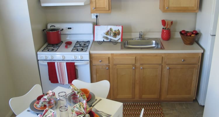 Fully-equipped kitchens at Fontana Village allow for endless culinary creations!