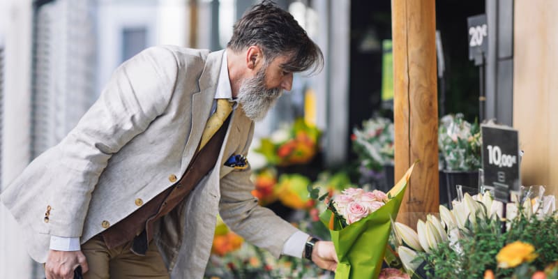 a man shopping near River Place in Lakeside, California