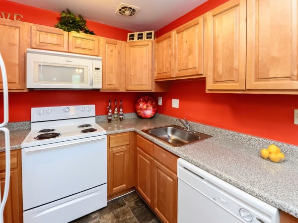 Apartments in Bellmawr, NJ | Hyde Park Apartment Homes