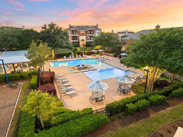 Beautiful aerial view of Onion Creek Luxury Apartments in Austin, Texas
