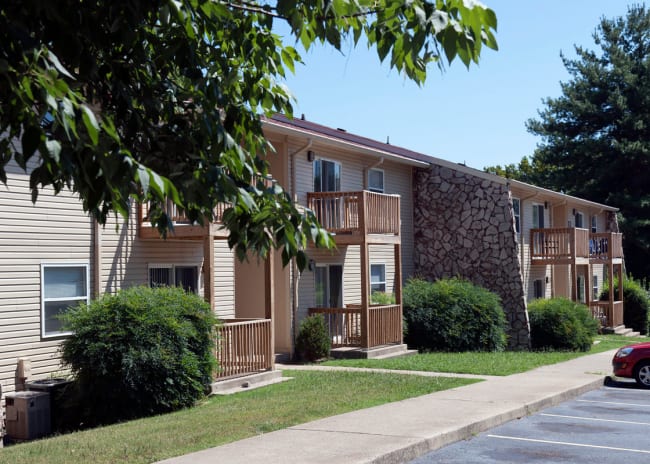 Nashville Apartments & Townhomes | The Residences at Stonebrook