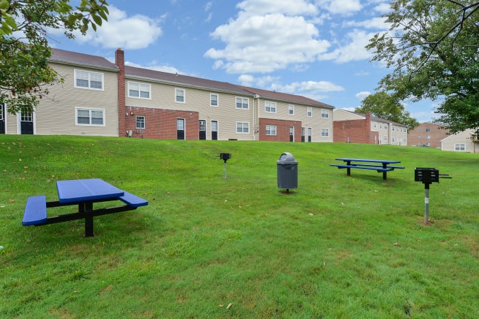 Outdoor Picnic Area at Forge Gate Apartment Homes in Lansdale, Pennsylvania