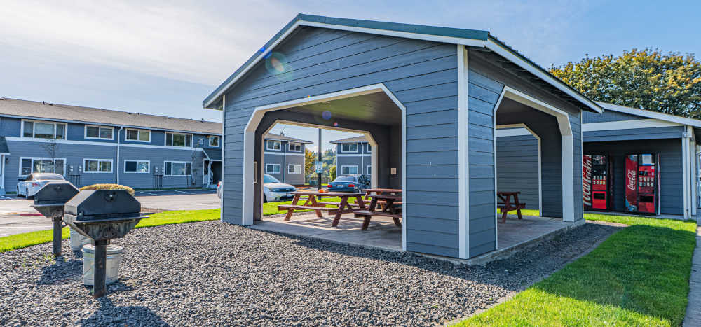 Exterior of Heights at Sheridan in Bremerton, Washington