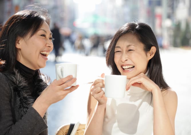 Two ladies drinking coffee in Jacksonville, Florida near Riverside St. Johns