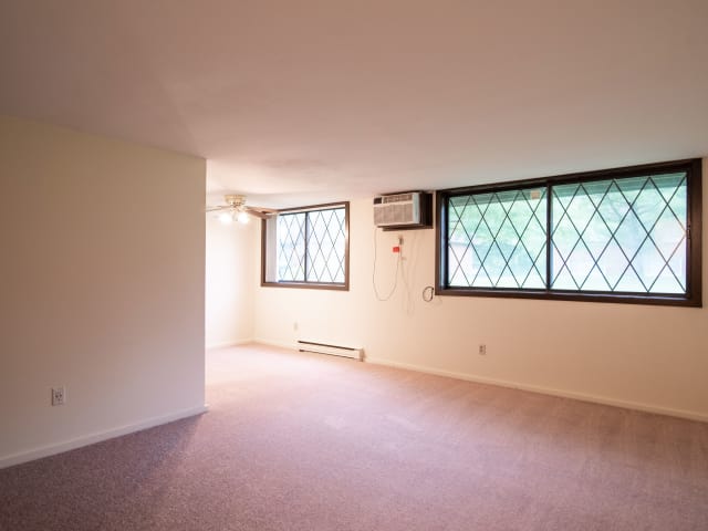 Photos of Braeside Apartments in Marcellus, NY