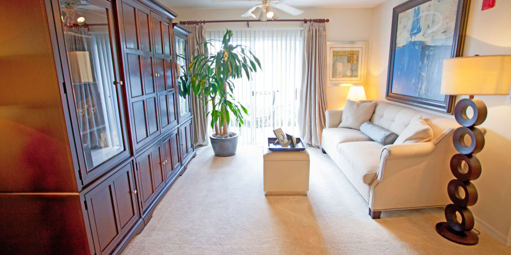 A view of the living room at Legends Winter Springs in Winter Springs, Florida