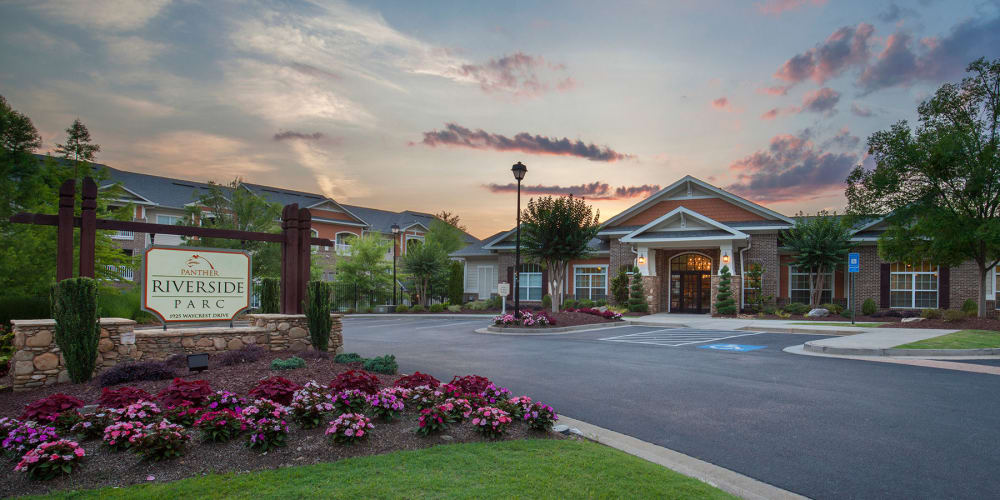 Leasing office at Riverside Parc Apartments in Atlanta, Georgia