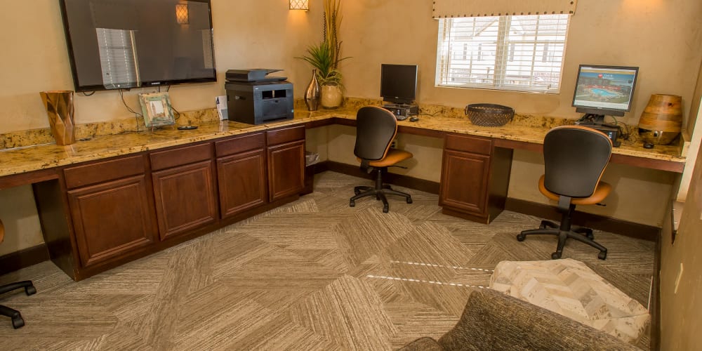 The computer room at Tuscany Hills in Tulsa, Oklahoma