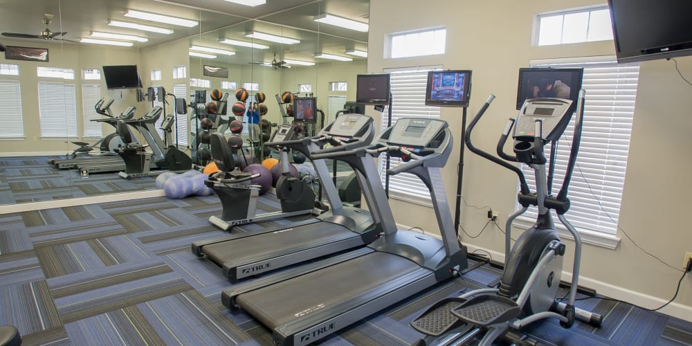 The fitness center at Villas at Aspen Park in Broken Arrow, Oklahoma