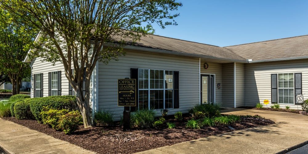 Leasing office exterior at Park Ridge Apartments in Jackson, Tennessee