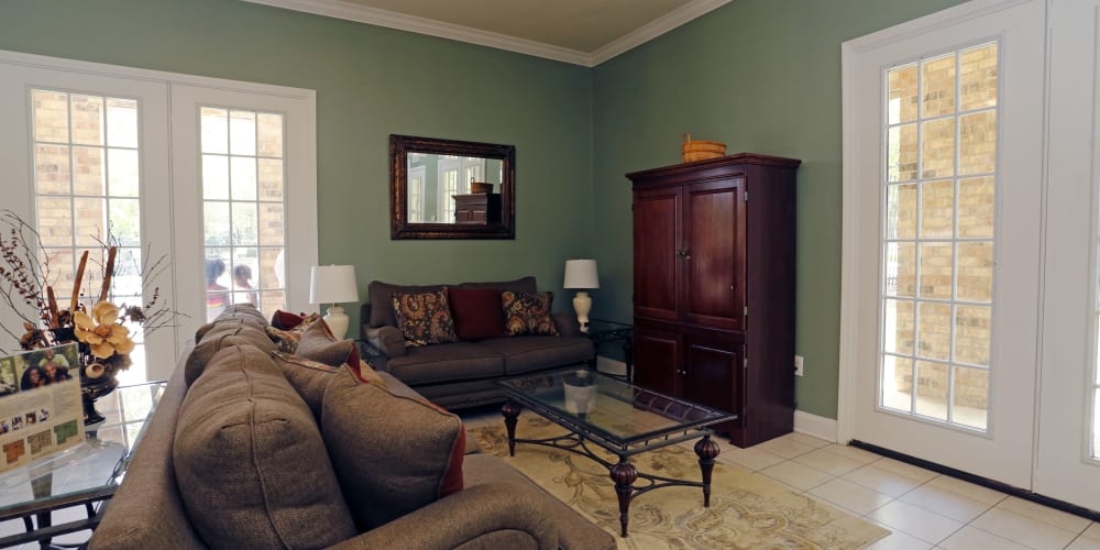 Clubhouse at Summer Park Apartments in Jackson, Mississippi