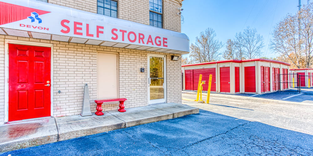 Front leasing office of Devon Self Storage in Cordova, Tennessee