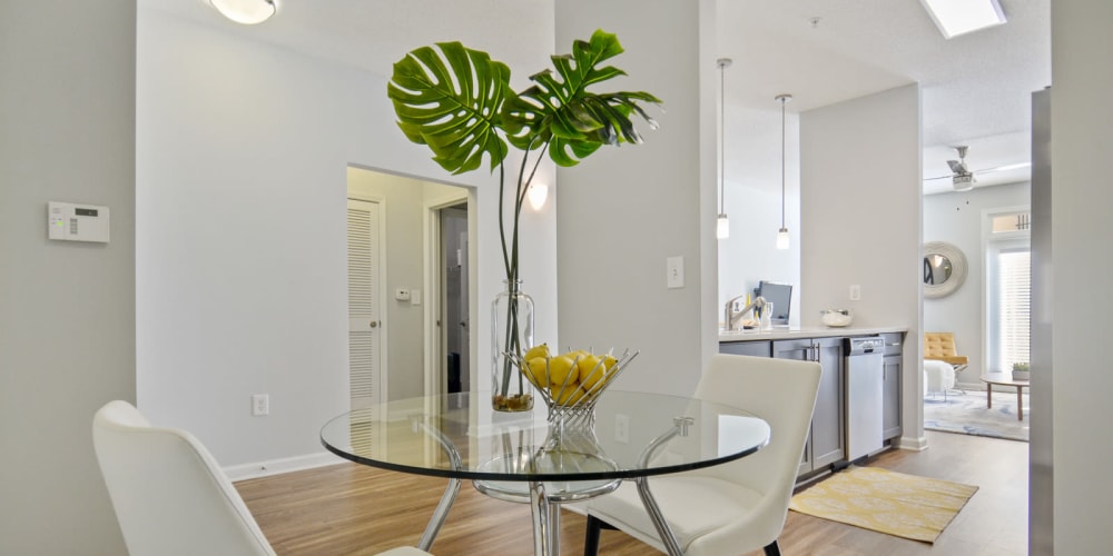 Well decorated dining area at lEllington Midtown in Atlanta, Georgia