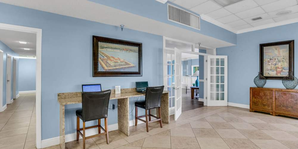 Community Wi-Fi area at Bay Pointe Tower in South Pasadena, Florida