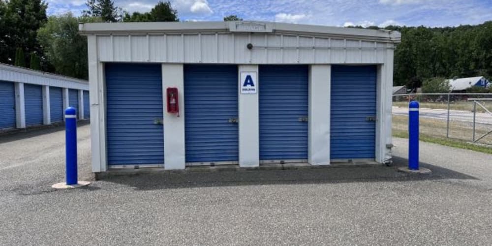 Exterior storage at Dove Storage - Hubbard in Hubbard, Ohio