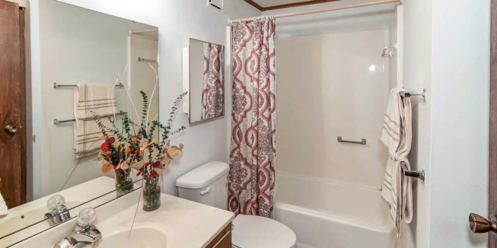 Modern Apartments at Oakland Hills in Margate, Florida