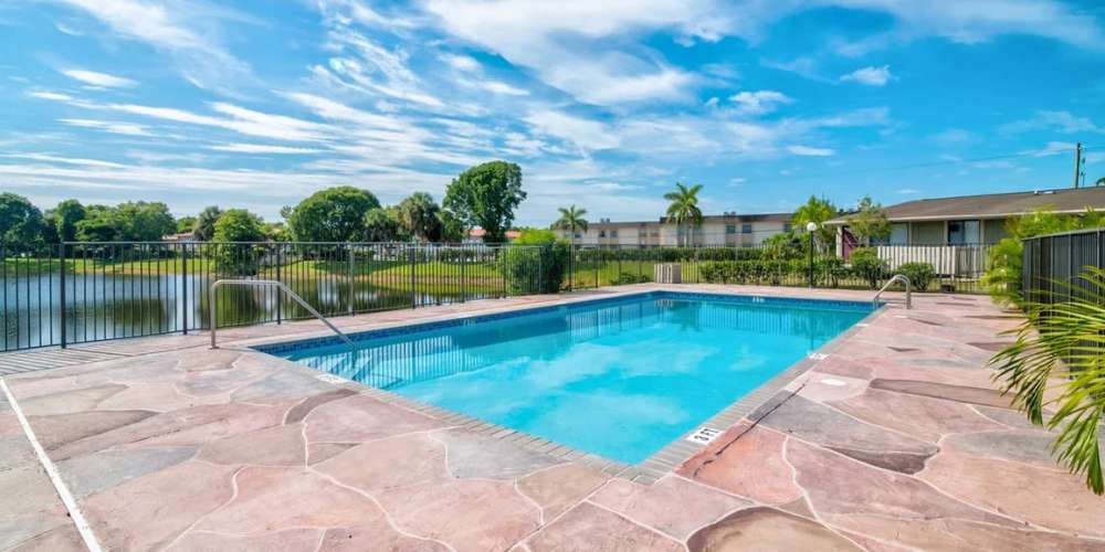 Modern Apartments at Oakland Hills in Margate, Florida