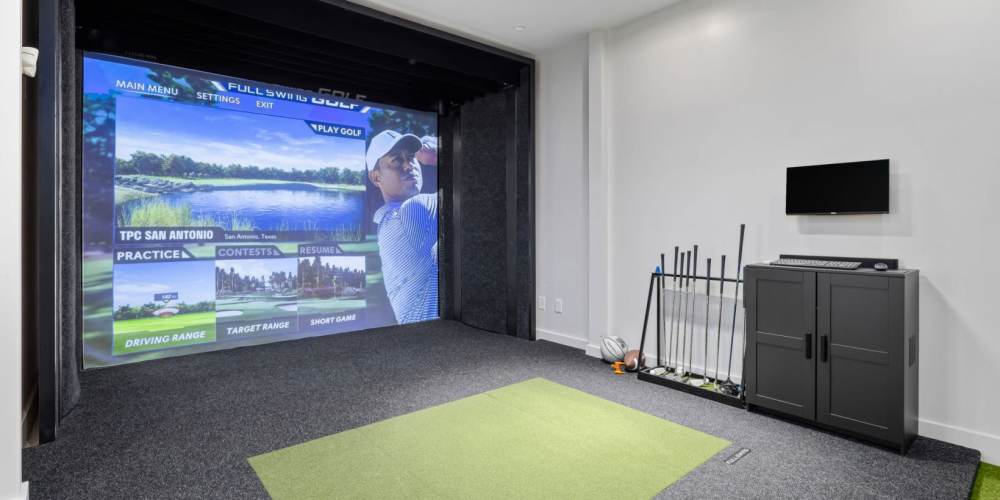 Indoor golf range Ashby at Twin Lakes in Morrisville, North Carolina
