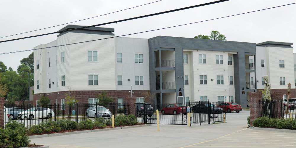 Community photo 2 at Royal Palms in Baton Rouge, Louisiana