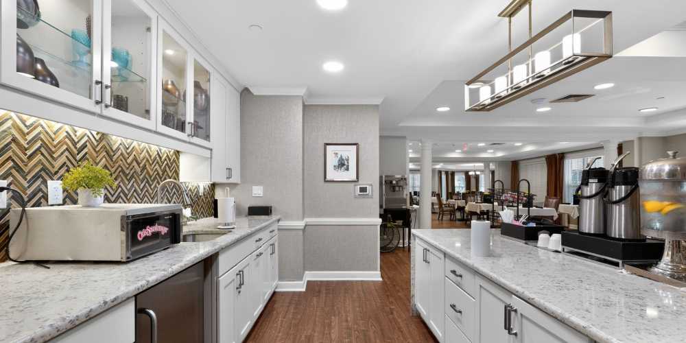 Dining area at Glenncrest at Buckhead in Atlanta, Georgia