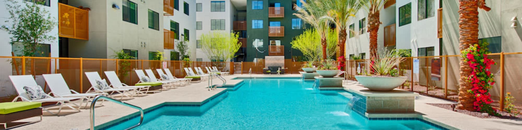 Amenities at Cactus Forty-2 in Phoenix, Arizona