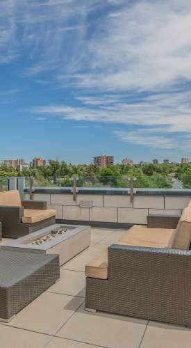 Picnic area at The View at Wash Park in Denver,Colorado