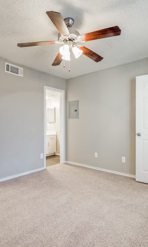 Move-in ready apartment at Lakeview in Fort Worth, Texas