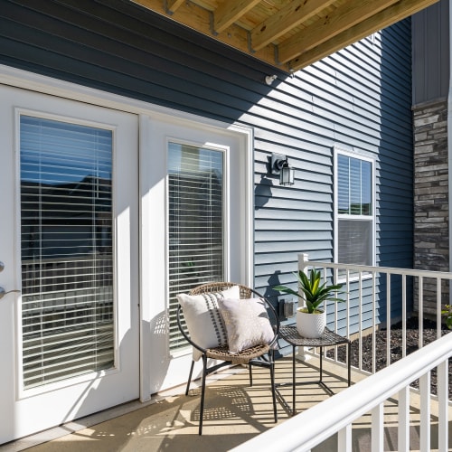 Photos of Alexander Pointe Apartments in Maineville, OH