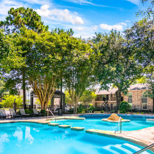 View resident amenities at The Abbey At Enclave in Houston, Texas 