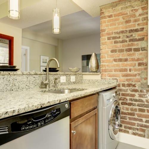 a bright and clean kitchenette at The Shelby in Washington, District of Columbia