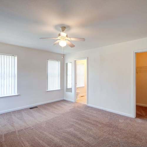 a sunny living space at Masters Hill Historic in Quantico, Virginia