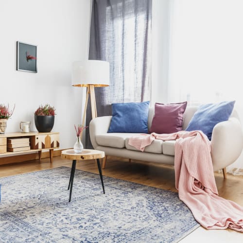 a cozy sitting area at Sandpiper Crescent in Virginia Beach, Virginia