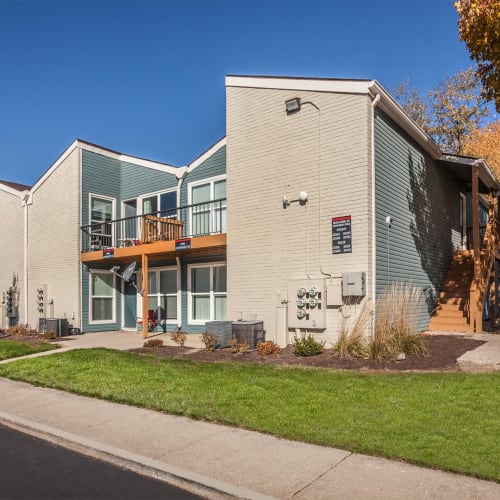 Apartment exterior at The Meridian North, Indianapolis, Indiana